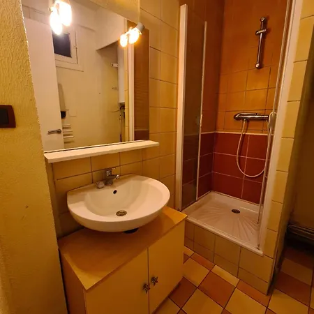 Chambre Face A La Tour Tanguy Privat bolig