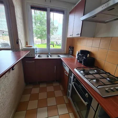 Chambre Face A La Tour Tanguy Проживание в семье *
